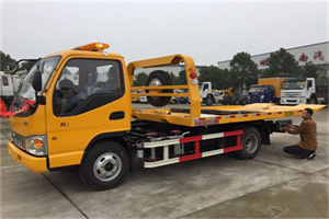 沿滩区哪里有拖车服务