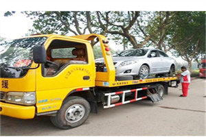 沿滩区附近24小时汽车拖车服务热线