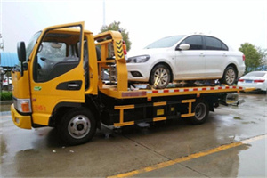 沿滩区附近拖车救援24小时服务热线